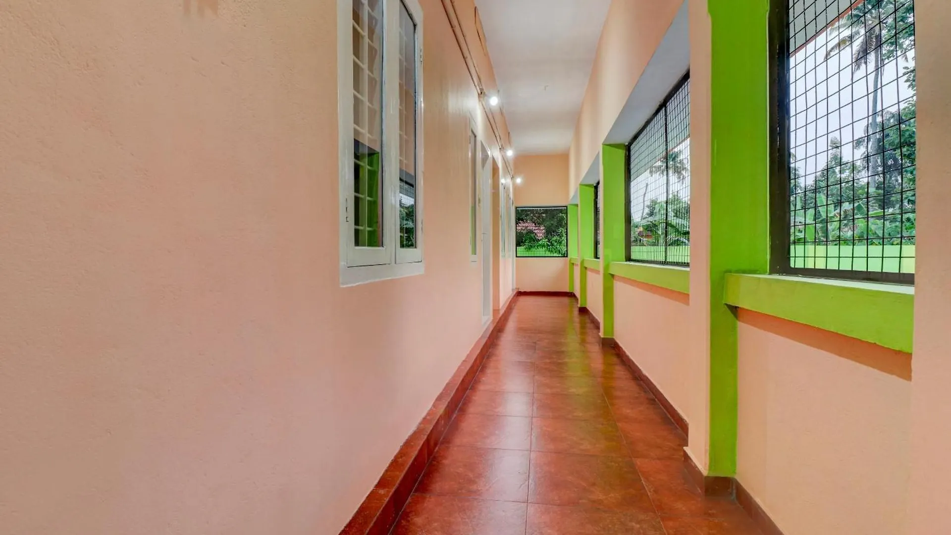 Hotel Spot On 81059 Karthika Stays Kazhakuttam
